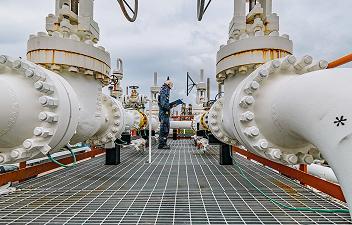 Upstream-Oil-Gas-Services